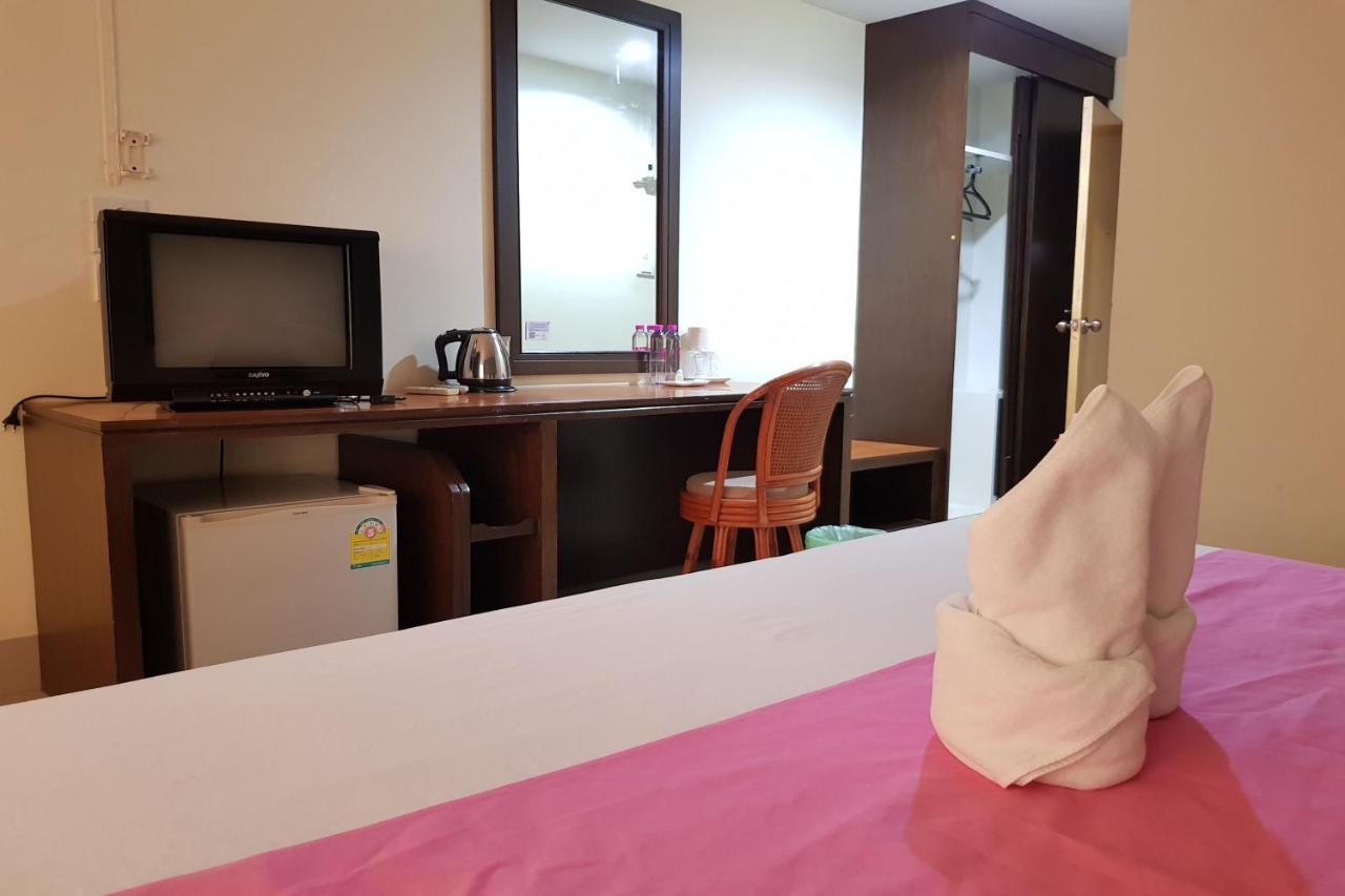 Poonsook Phitsanulok Hotel Sha Plus Extérieur photo