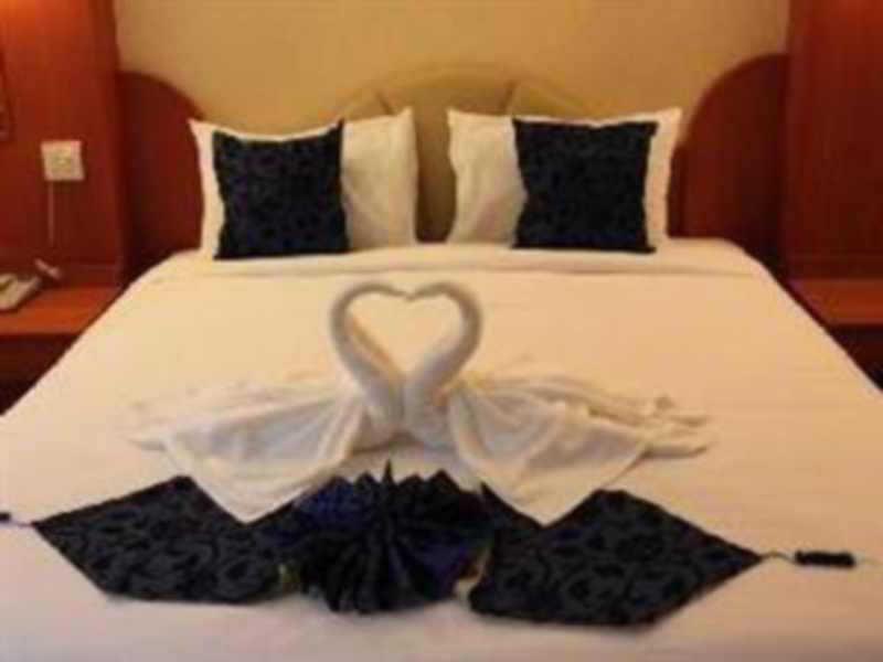 Poonsook Phitsanulok Hotel Sha Plus Extérieur photo